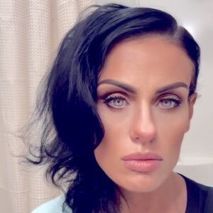 Meet your Posher, Dinah